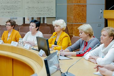 В Оренбурге обсудили взаимосвязь учителя и общества 